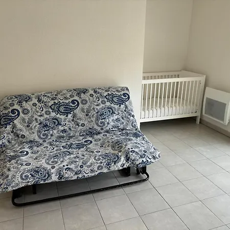 Duplex à Pour 4 Personnes, Wifi, Parking Et Tramway