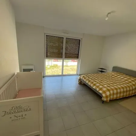 Apartment Duplex A Pour 4 Personnes, Wifi, Parking Et Tramway *