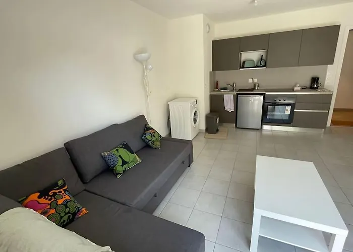 Appartement Duplex à Pour 4 Personnes, Wifi, Parking Et Tramway Montpellier
