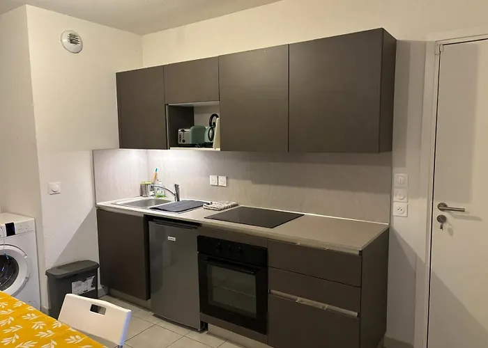 Διαμέρισμα Duplex A Pour 4 Personnes, Wifi, Parking Et Tramway *